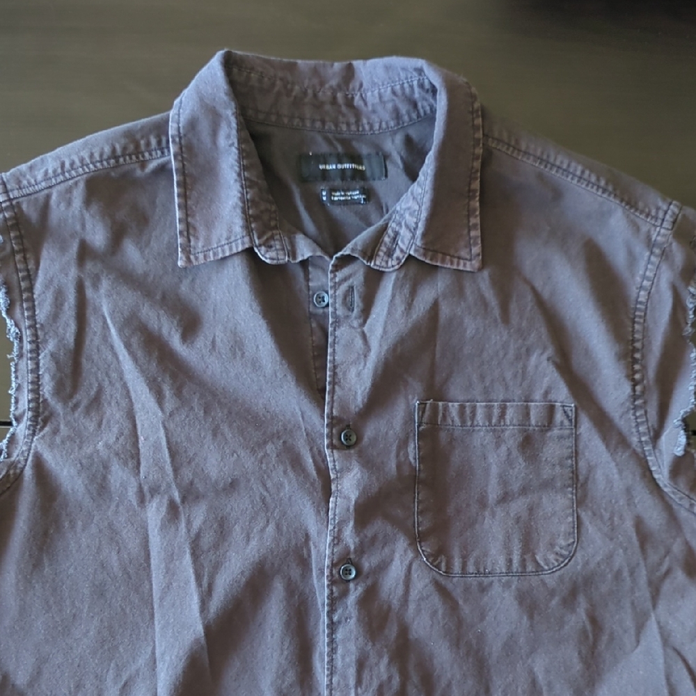 Urban Outfitters Men's Vintage Distressed  Sleeveless Grey/Brown Work Shirt